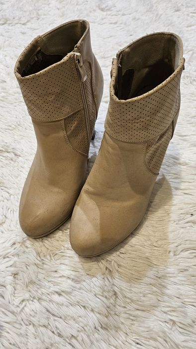 Botki na obcasie  37
