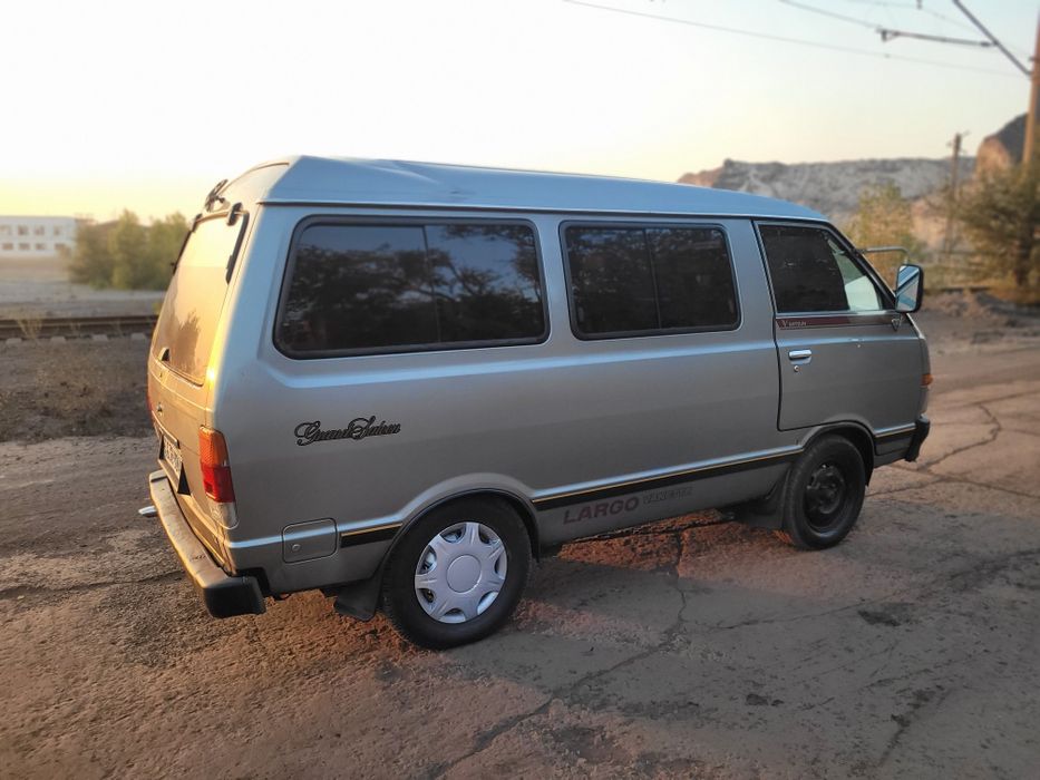 Nissan vanette 2.0 бензин механіка рама рисори