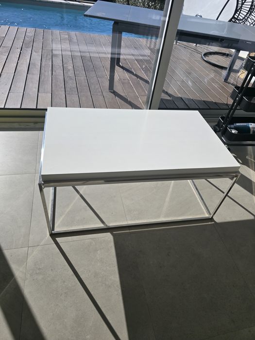 Mesa de centro  em bom estado