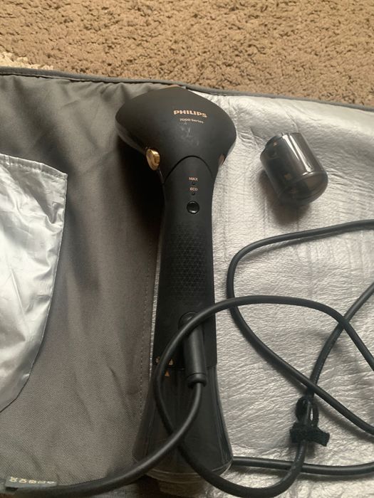 parownica do ubrań PHILIPS STH7060/80 z serii 7000