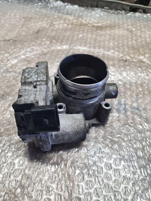 Дросельна заслінка дросельная заслонка Chevrolet Captiva Antara Cruze