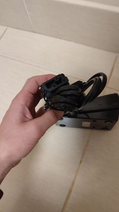 Sterownik nożny do maszyny do szycia