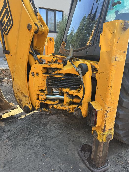 Продам JCB 3CX 2008