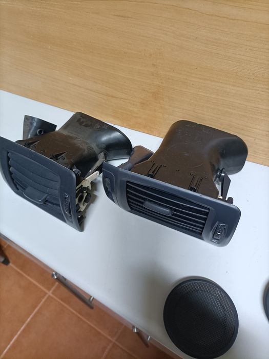 Ventiladores do tablier Renault Clio 2 e farolins da tampa da mala