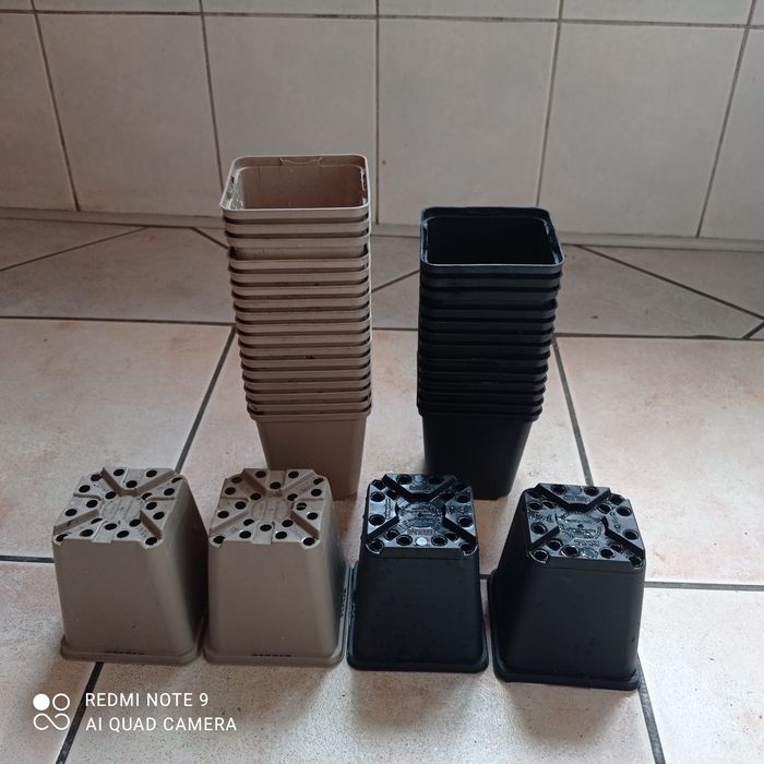 Doniczki plastikowe 0, 5l