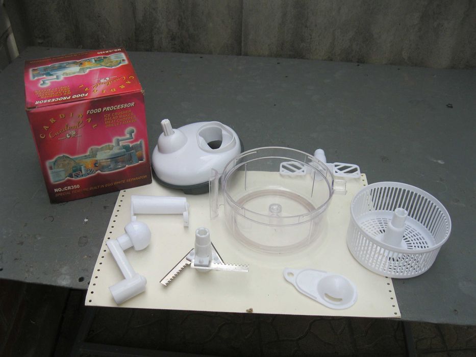 Продам ручной кухонный комбайн