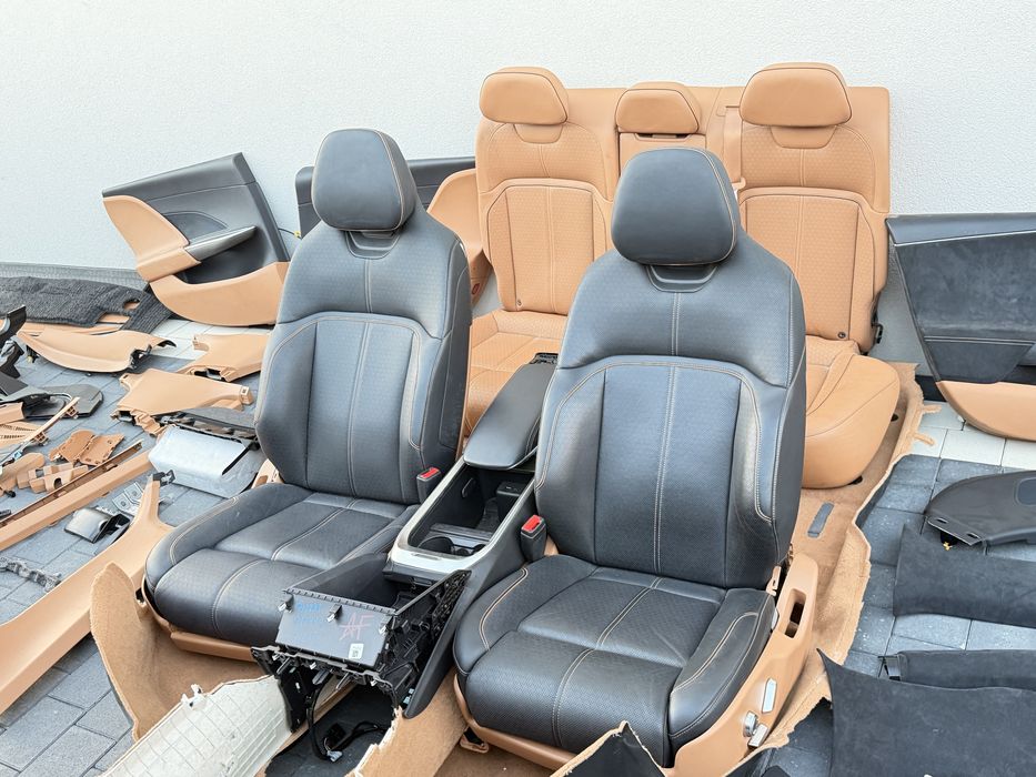 Lucid Air Grand Touring салон