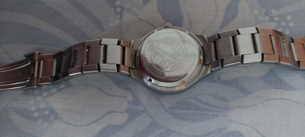 СРОЧНО. Продам мужские часы FOSSIL BIG TIC JR-7999