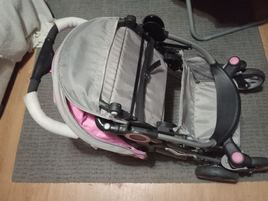 Carro e ovo bebe rosa