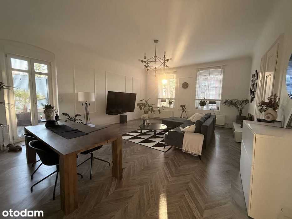 Całe Piętro Willi 170 m² + 60 m² | Prywatny Ogród z Basenem | Park