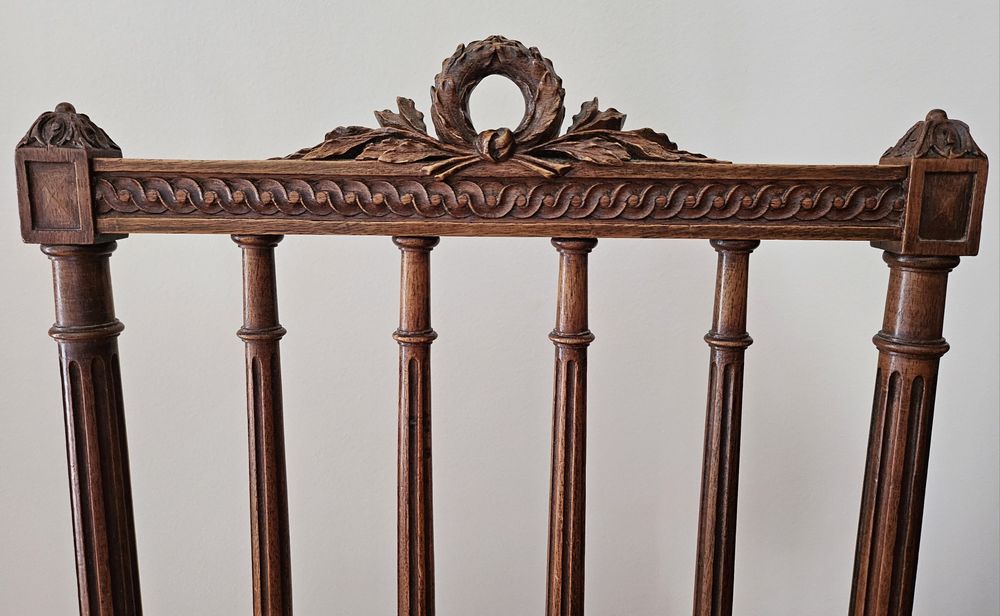 Cadeira neoclássica em palhinha