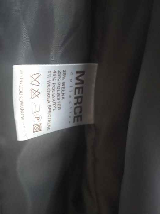 Damski krótki płaszczyk