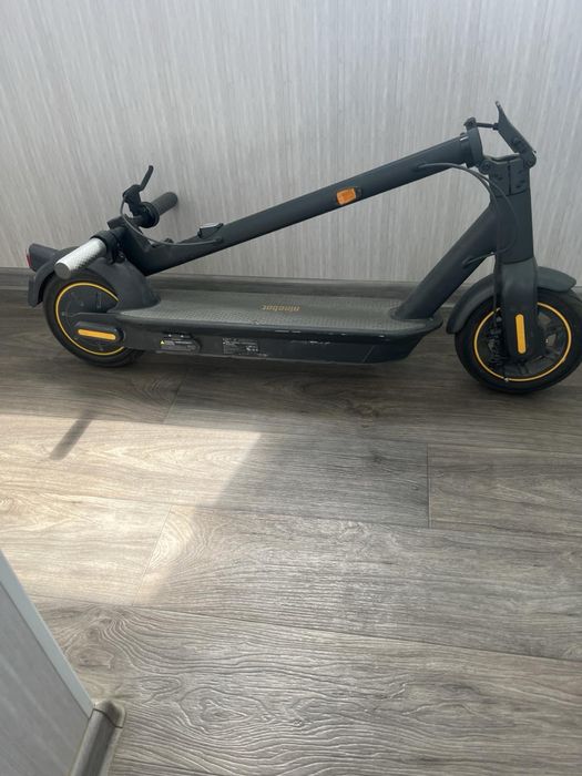Електросамокат ninebot g30