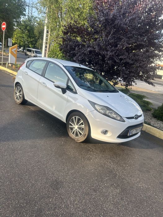 Продам авто Ford Fiesta