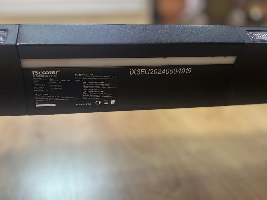 Електросамокат в ідкальному стані iScooter ix3