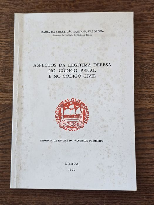 Livros jurídicos / Direito / 1 = 2,5€ / 10 = 20€
