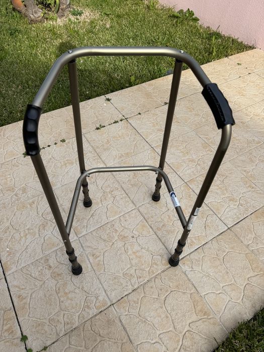 Andarilho usado em bom estado