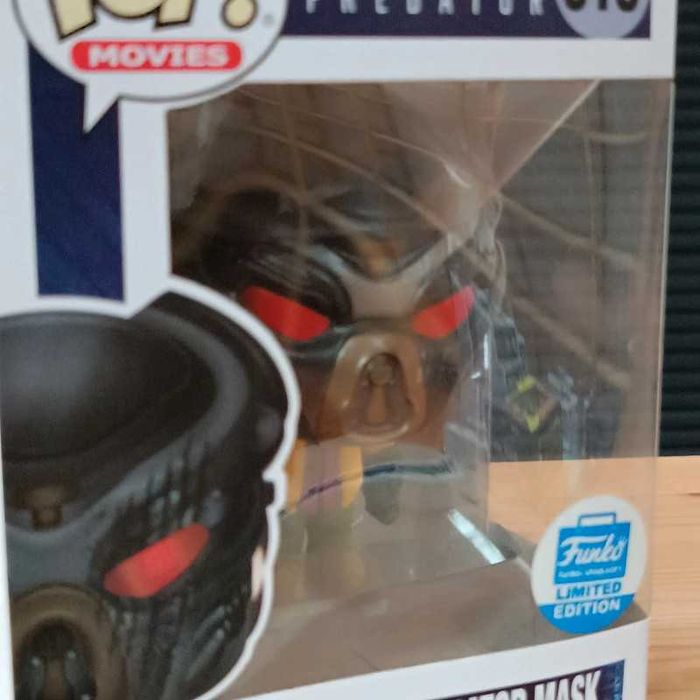 Funko Pops Rory with Predator Mask64740315825923121