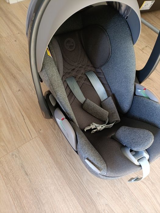 Łupina pierwszy fotelik samochodowy Cybex Cloud T i-size
