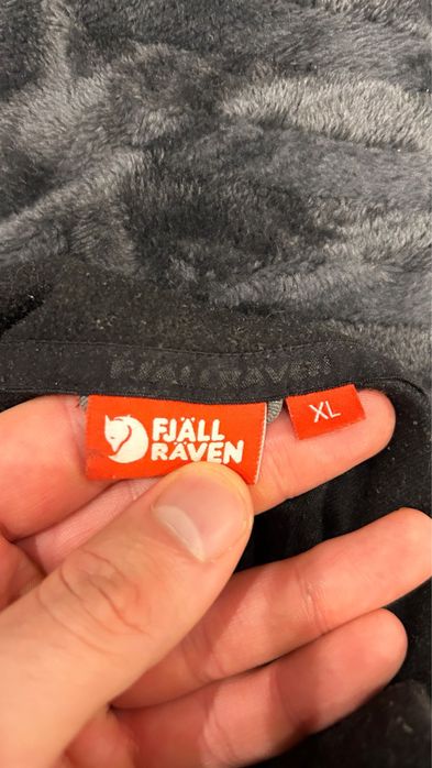 Czarny meski polar polarek rozsuwany rozpinany Fjall Raven XL