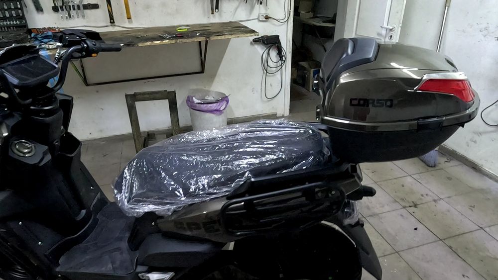 Продам  електроскутер без акумулятора або зі збіркою під ваші потреби