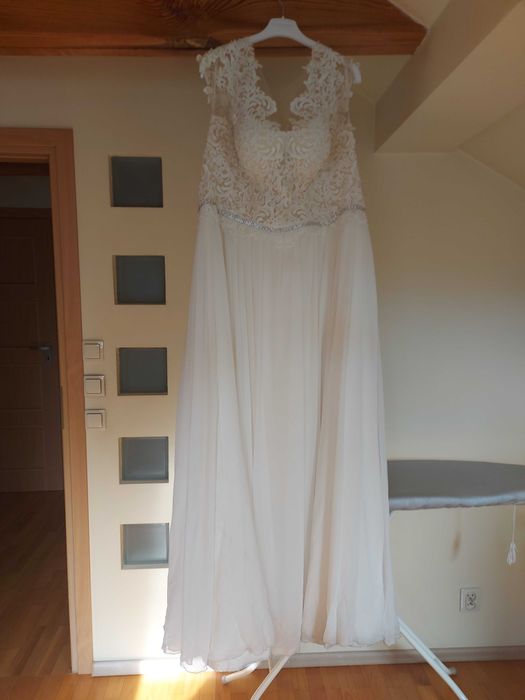 Suknia ślubna 50/52