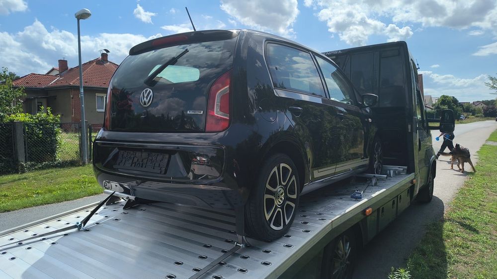 Uszkodzony Volkswagen UP 2015 rok 1.0 MPI/Wersja „CLUB”