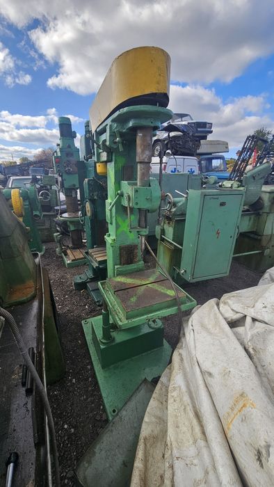 Сверлильный станок