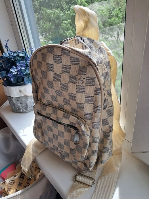 Рюкзак під Луї вітон . Зовсім новий