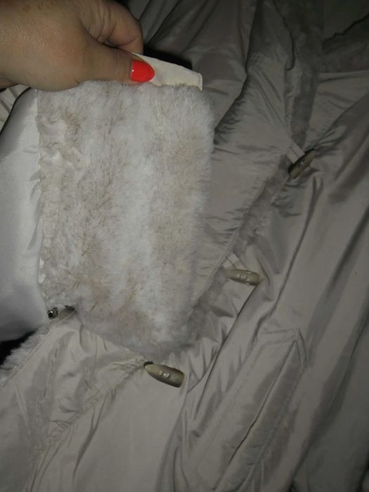 fajna beżowa kurtka z kapturem roz.44 biust 134cm