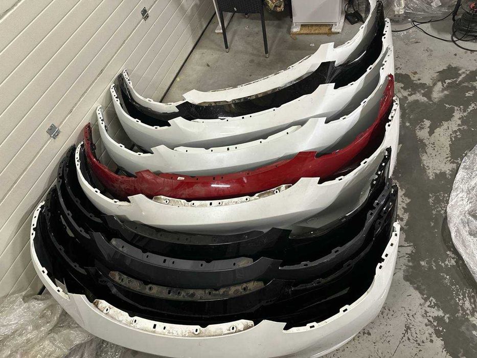 Підсилювач переднього бампера верхній Tesla Model 3 Новий 110466700F