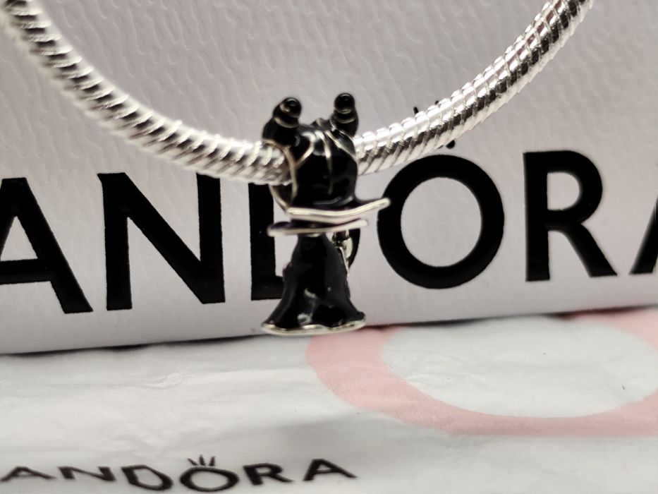 Conta Maléfica da Pandora brilha no escuro