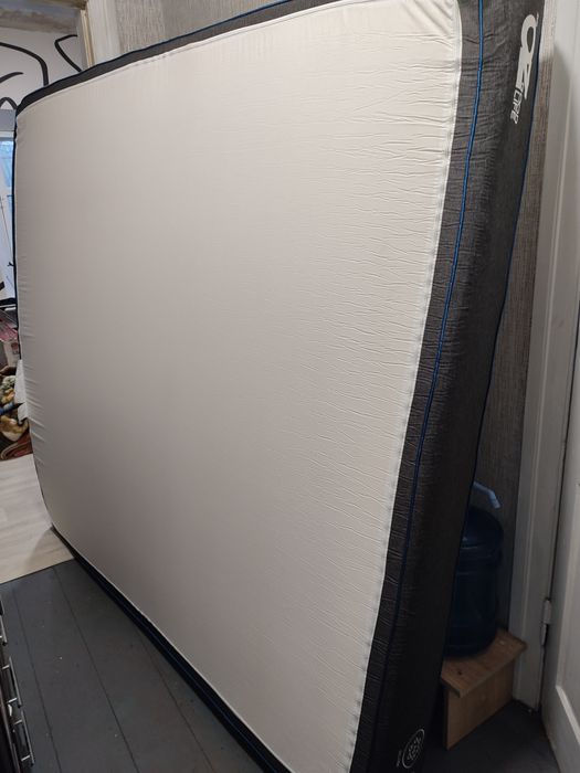 Матрас 190/200 новий