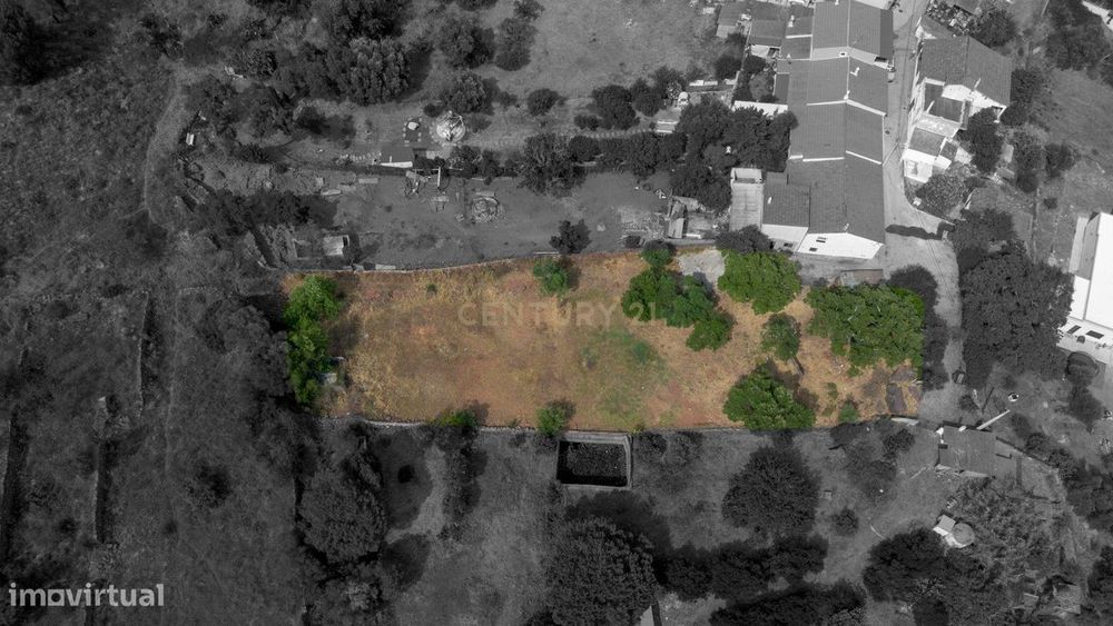 Terreno com 1.565m2 com Viabilidade de Construção nas Pedreiras I São