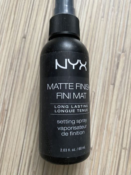 Nyx matt finish spray
