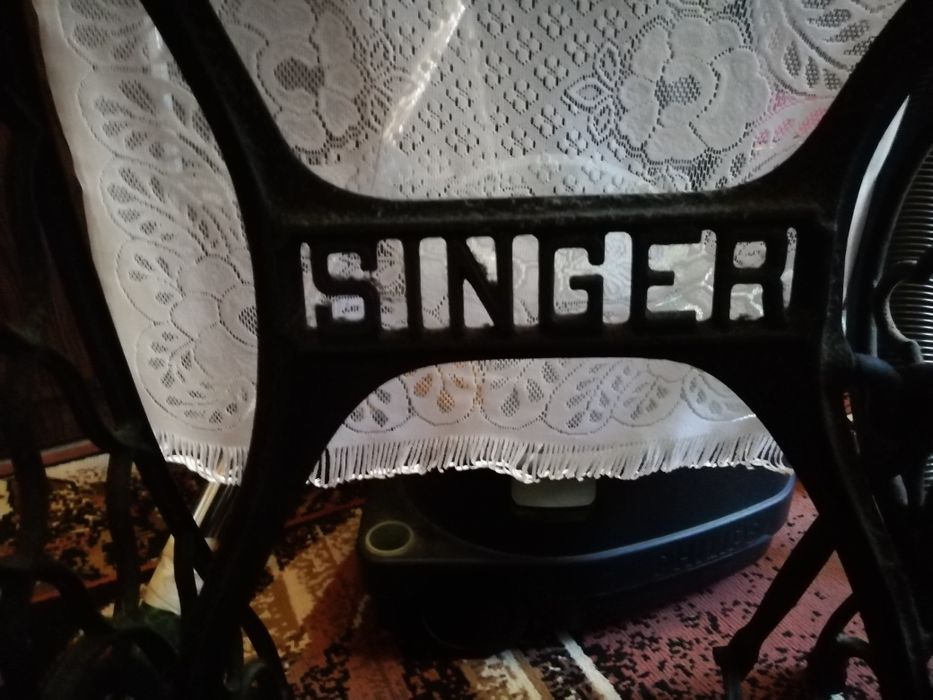 Zabytkowa maszyna do szycia singer