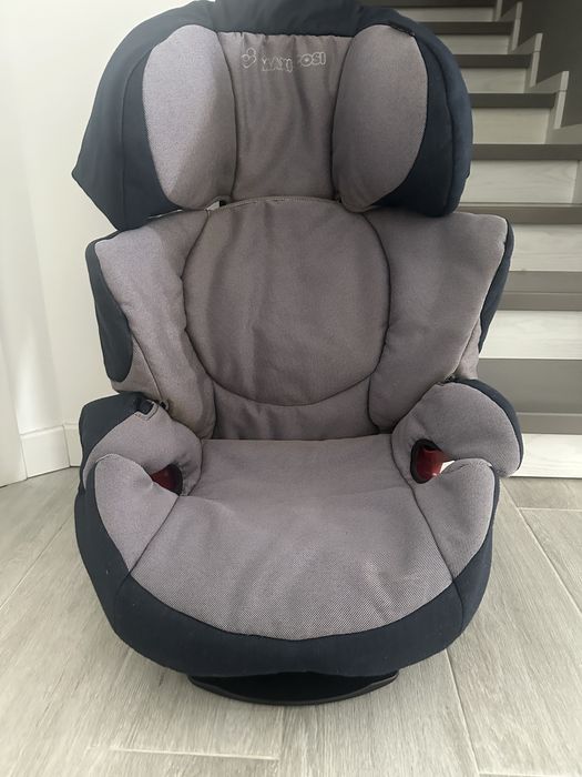 Автокрісло MAXI COSI