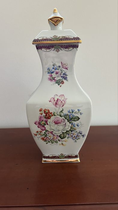 Jarra de Porcelana T. Limoges