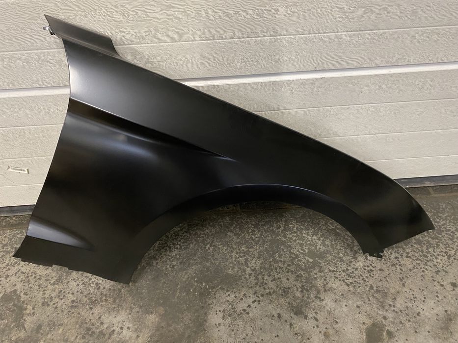 Błotnik prawy prawa strona przód przedni  Ford Mustang 2018 gt