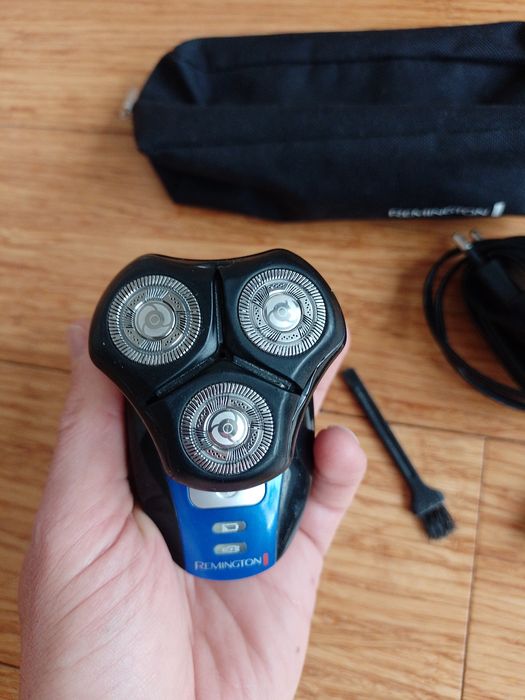 Golarka do golenia głowy na łyso Remington XR1400