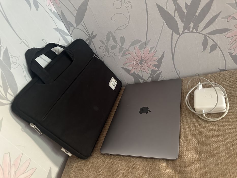 Macbook Air 16Gb