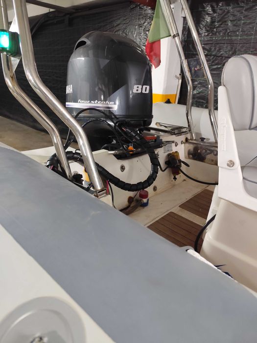 Semirigido valiant V 570 c/ Yamaha 80 hp injeção