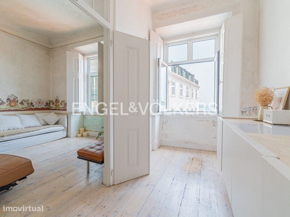2+1-Bedroom Architectural Apartment in the Heart of Sé
