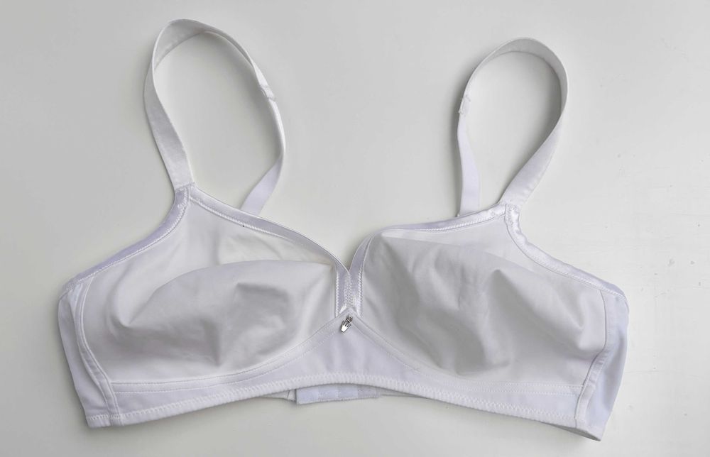 Biustonosz Biały Triumph Soft & Form N 75B Stanik Miękki