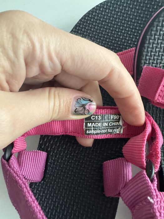 Сандалі Teva. Босоніжки Teva. Босоніжки на дівчинку Teva