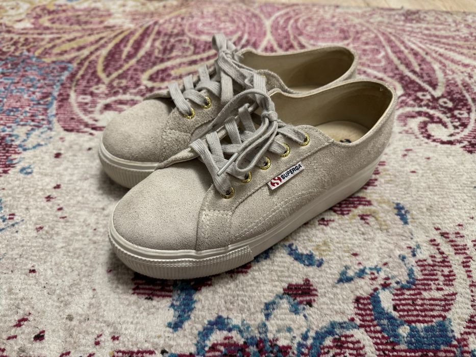 Сірі замшеві шкіряні кеди на платформі натуральна шкіра superga