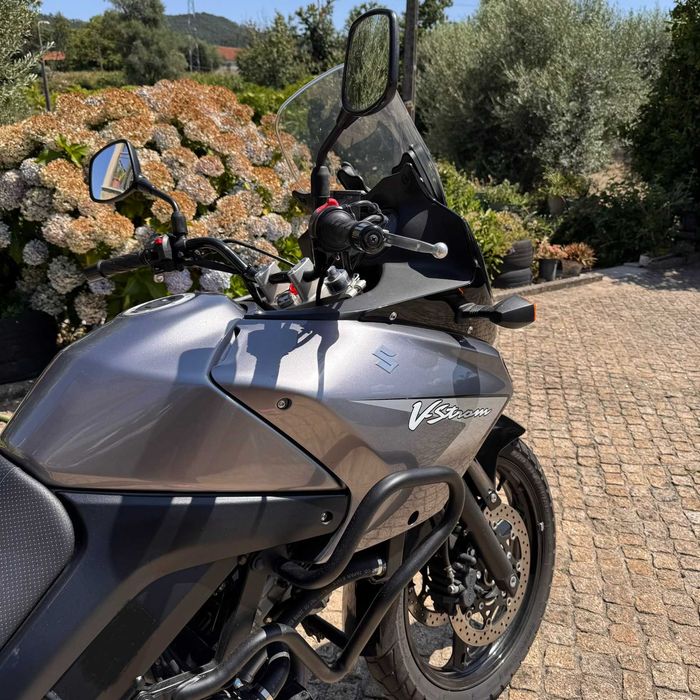 Suzuki V-Strom 650 – 2009 – Apenas 16.500 km – Excelente Estado