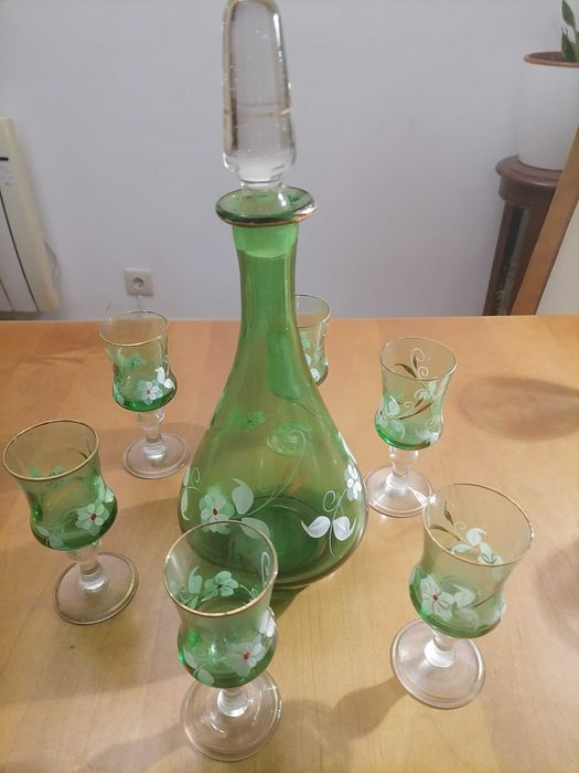 Licoreira com 6 cálices