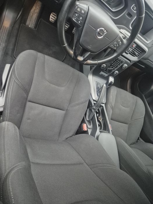 Volvo v 40 D2  2017 rok