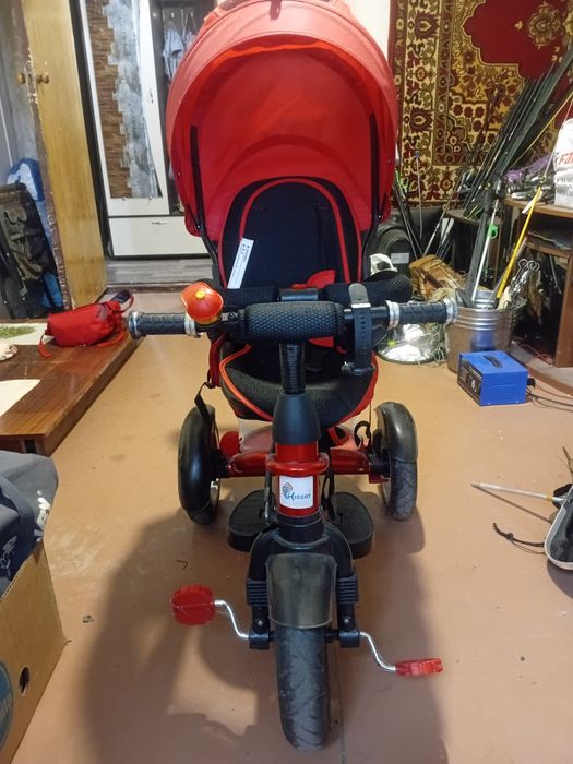 Продам детский велосипед с родительской ручкой